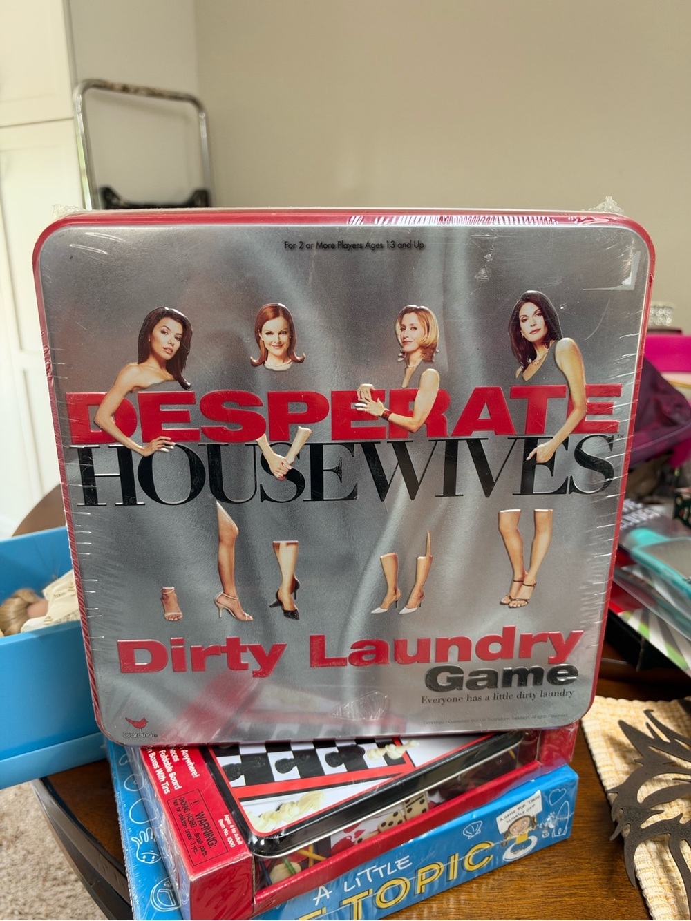Desperate Housewives Dirty Laundry Game In Metal Tin New